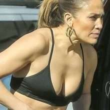 Jennifer Lopez en collants à Venice Beach