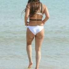 Kaylleigh Morris en bikini en Espagne