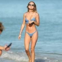 Kimberley Garner en bikini à Miami Beach