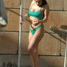 Rhianne Saxby en bikini en Espagne