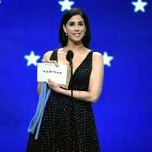 Sarah Silverman ouvre le décolleté aux 24eme Critic's Choice Awards