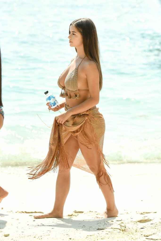 Demi Rose en bikini en Thaïlande