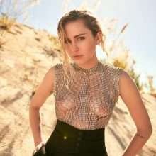 Miley Cyrus pose seins nus dans Vanity Fair