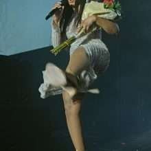 Toni Braxton exhibe sa petite culotte en concert à Hollywood