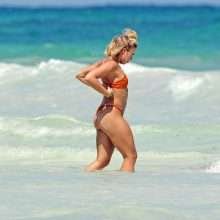 Gabby Allen en bikini au Mexique