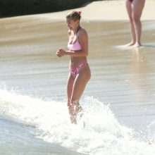 Hailey Baldwin en bikini