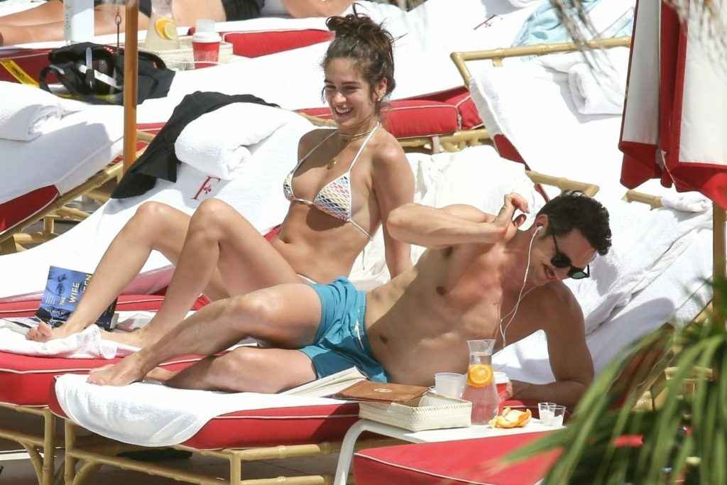 Isabel Pakzad en bikini à Miami