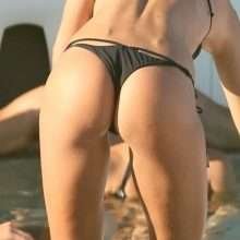 Izabel Goulart en bikini à Rio