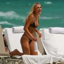 Katarina Elle Zarutskie en bikini à Miami