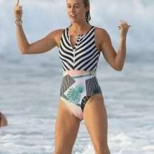 Liv Phyland en maillot de bain à Bondi Beach