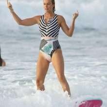 Liv Phyland en maillot de bain à Bondi Beach