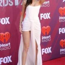 Oups, on voit la petite culotte de Madison Beer aux iHeartRadio Music Awards