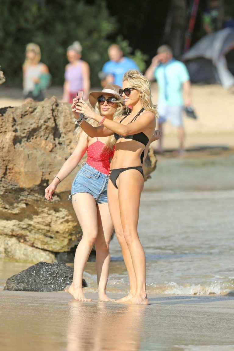 Stephanie Pratt en bikini à Hawaii