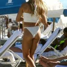 Eugénie Bouchard dans un bikini blanc à Miam Beach