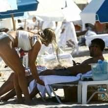 Eugénie Bouchard dans un bikini blanc à Miam Beach