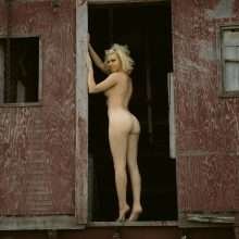 Jenessa Dawn nue dans Playboy