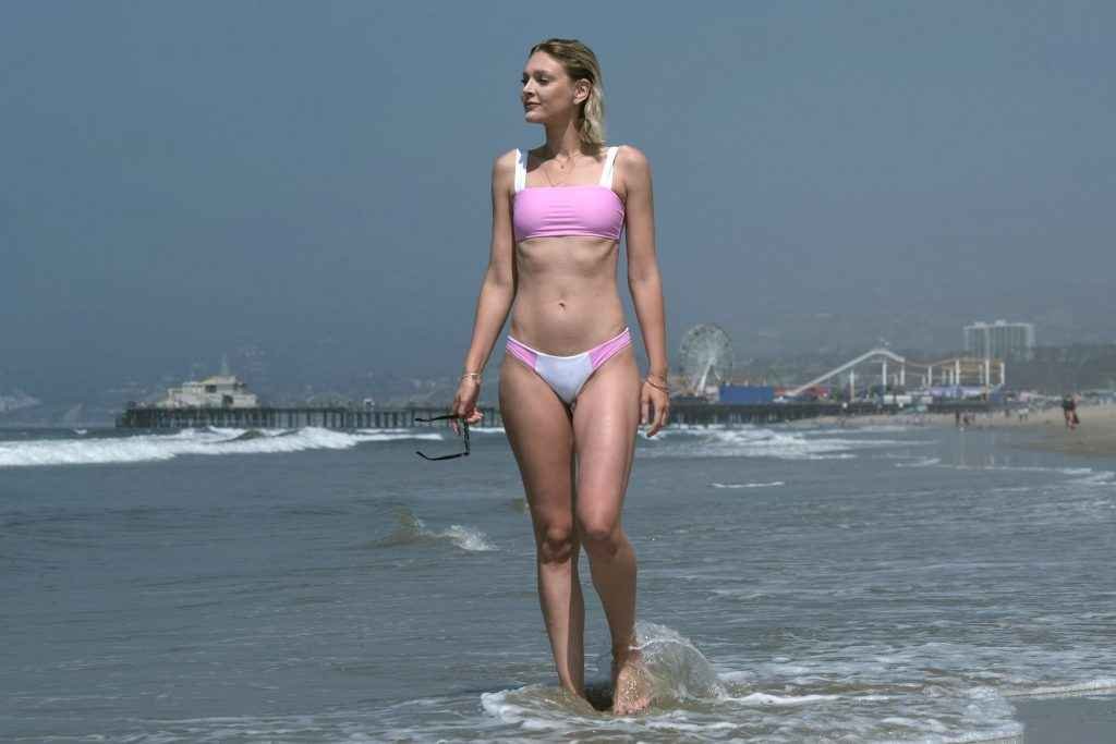 Victoria Jancke en bikini à Santa Monica