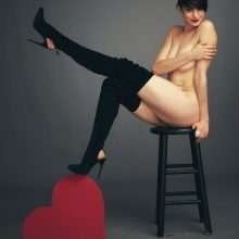 Anne Hathaway pose nue