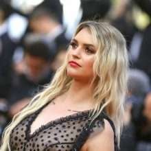 Fancy Alexandersson seins nus au 72eme Festival de Cannes