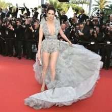 Frédérique Bel en petite tenue au 72eme Festival de Cannes
