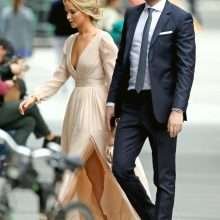 Jennifer Lawrence dans une robe fendue à New-York