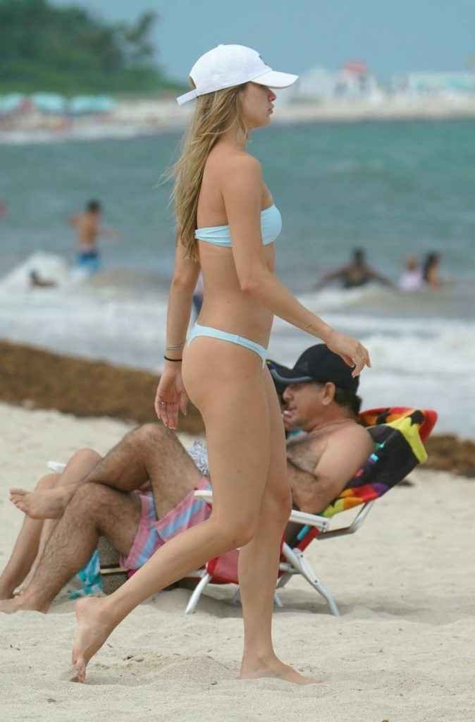 Josie Canseco en bikini à South Beach