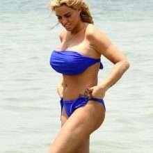 Katie Price en bikini en Turquie