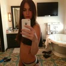 Megan Fox fait des selfies en petite culotte