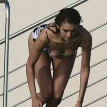 Nina Dobrev en maillot de bain à l'Eden Roc