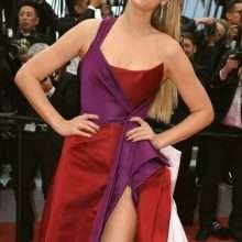 Toni Garrn ouvre la robe au 72eme Festival de Cannes