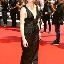 Valérie Pachner exhibe son décolleté lors du 72eme Festival de Cannes