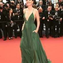 Virginie Ledoyen ouvre le décolleté au 72eme Festival de Cannes