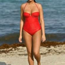 Zita Vass en maillot de bain à Miami Beach