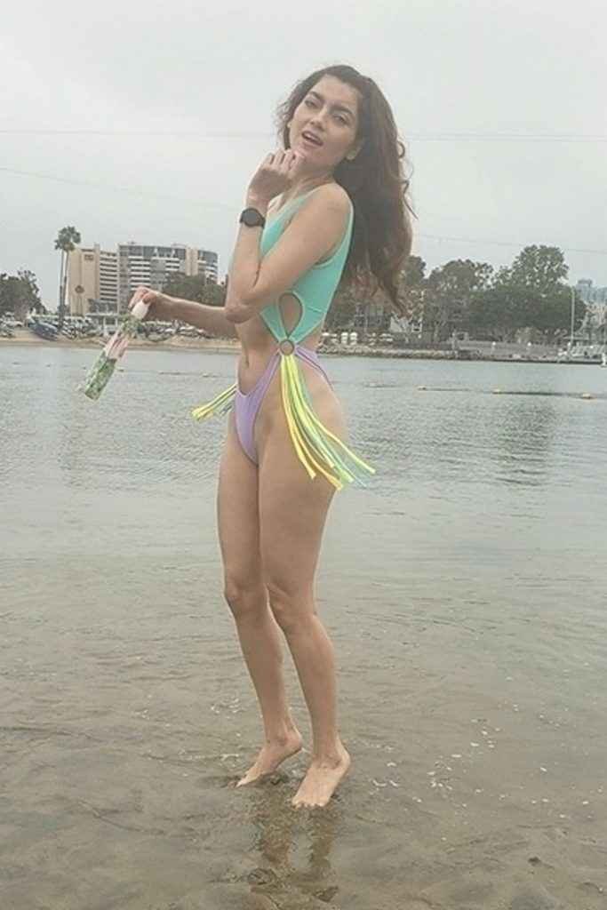 Blanca Blanco en maillot de bain à Los Angeles