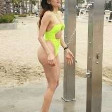 Blanca Blanco dans un mini maillot de bain à Marina Del Rey