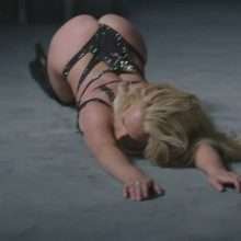 Britney Spears à moitié nue dans son dernier clip vidéo