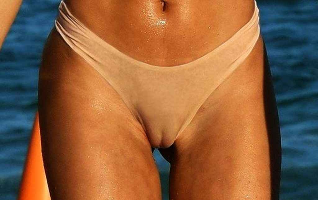 Sofia Richie dans un bikini carrément transparent