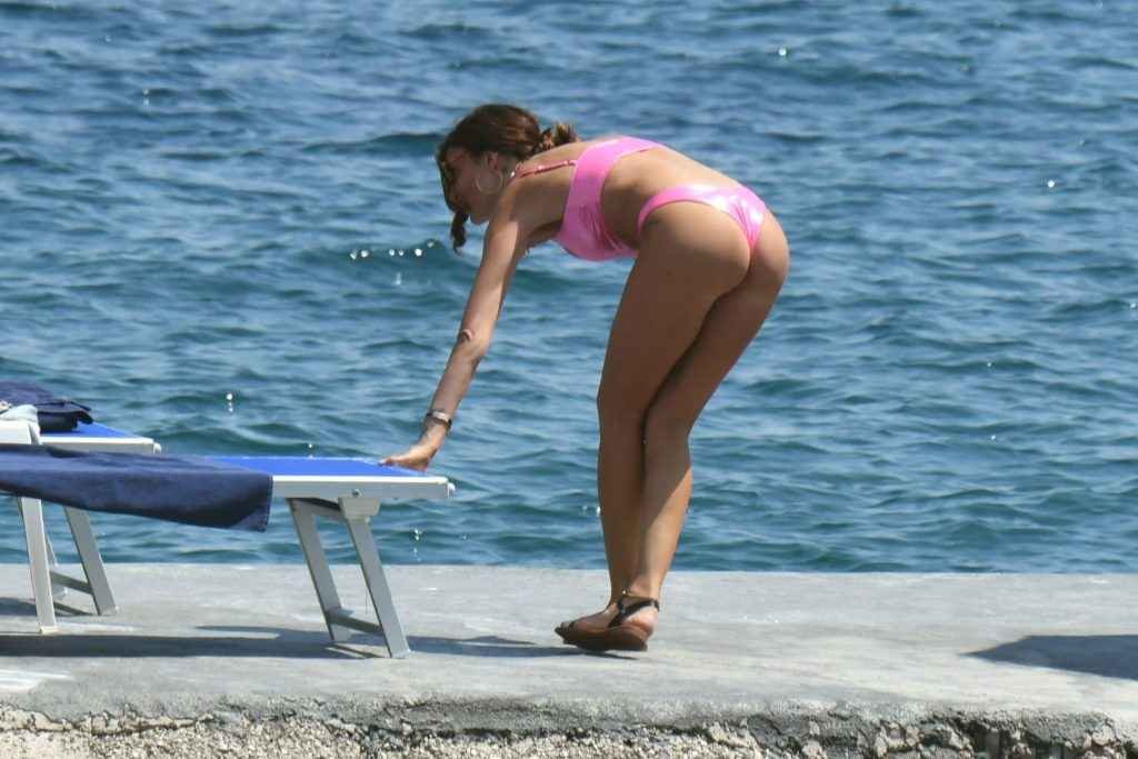 Alessia Fabiani en bikini en Italie