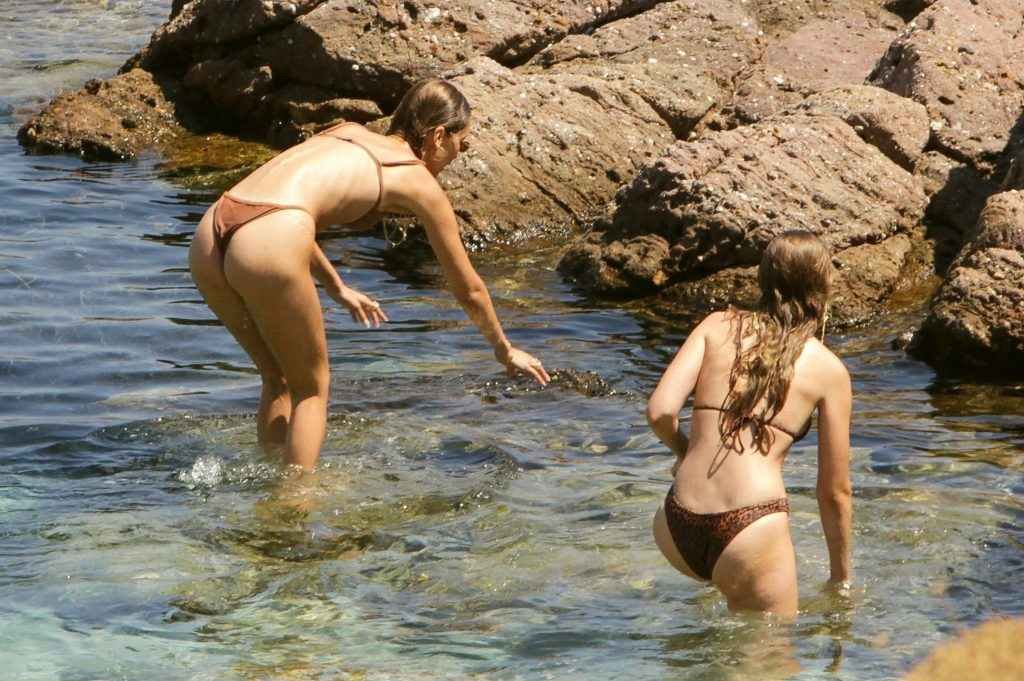 Bella et Gigi Hadid toujours en bikini à Mykonos