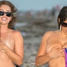 Claudia Romani et Melissa Lori : bikini et seins nus