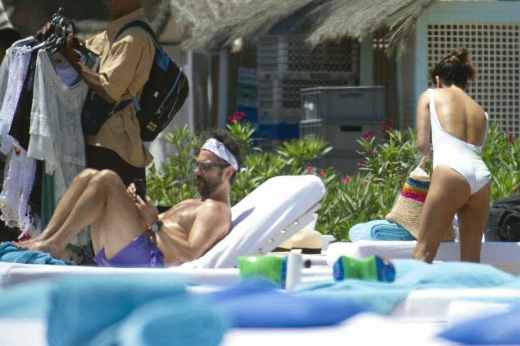 Eva Longoria en maillot de bain à Marbella