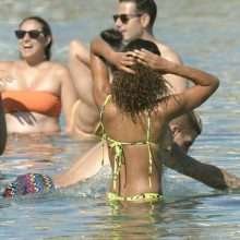 Jessica Aidi en bikini à Mykonos