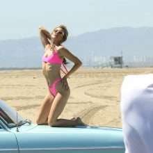 Rachel McCord sein snus et bikini à Los Angeles