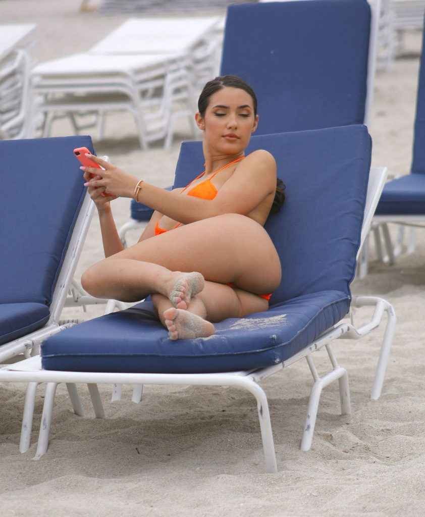 Tao Wickrath dans un petit bikini à Miami Beach
