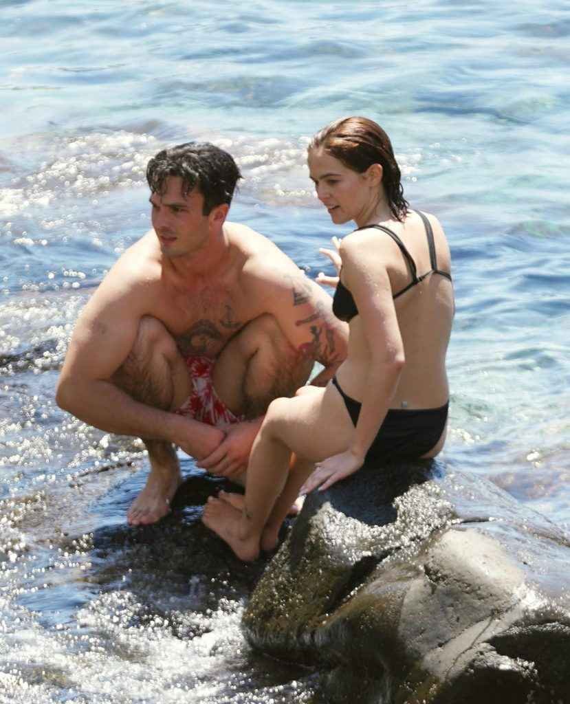 Zoey Deutch en bikini à Ischia