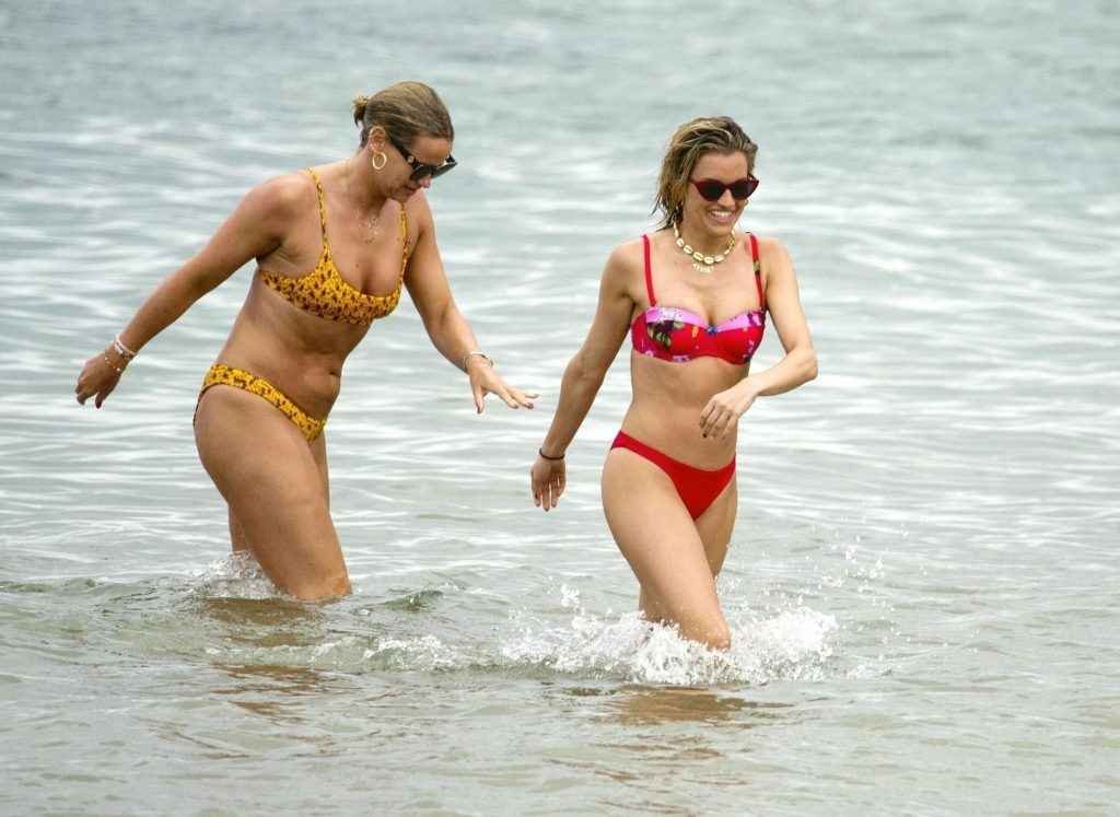 Ashley Roberts en bikini à Ibiza