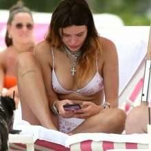 Bella Thorne en bikini à Ibiza