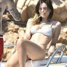Bella Thorne en bikini en Sardaigne