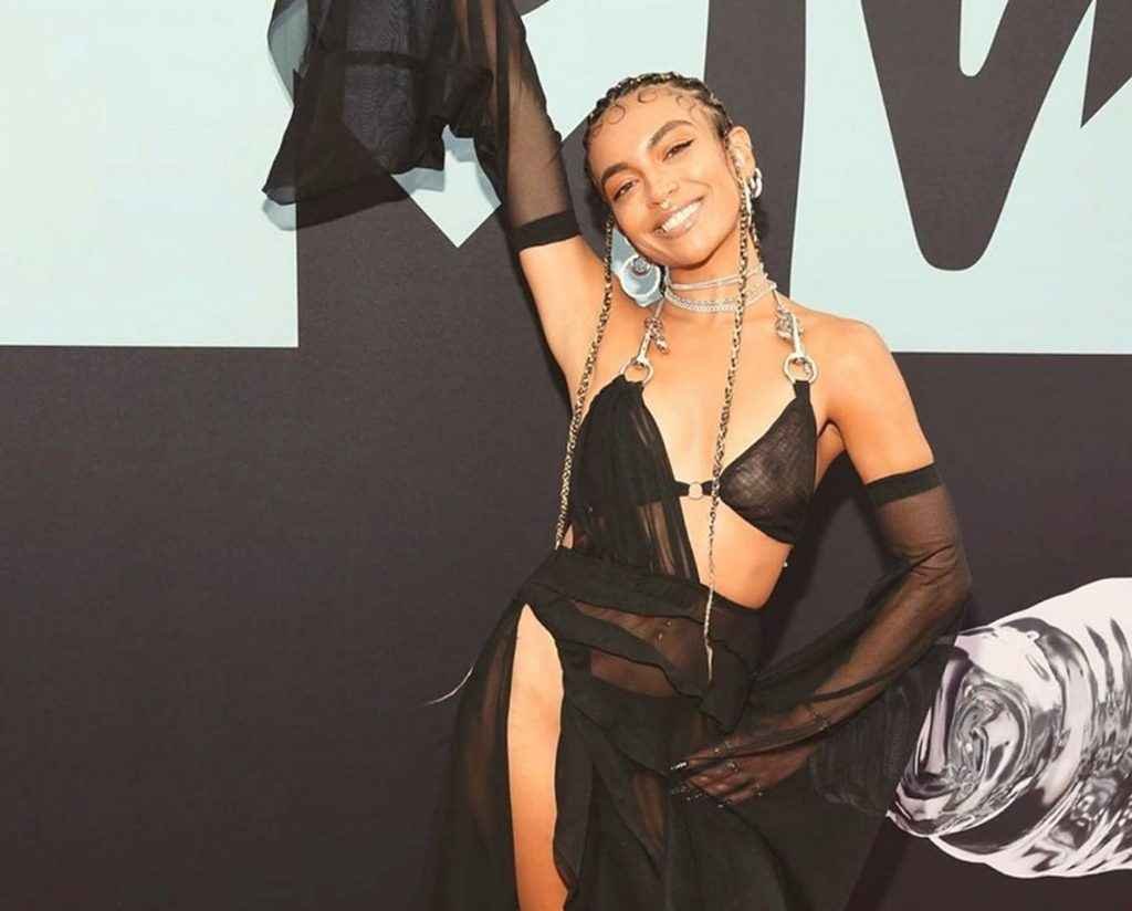 On voit les seins et la petite culotte de Bianca Leonor Quinones aux MTV VMA
