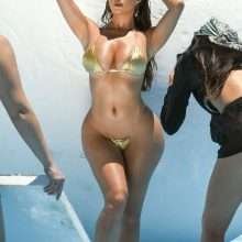 Demi Rose dans un mini bikini pour Oh Polly